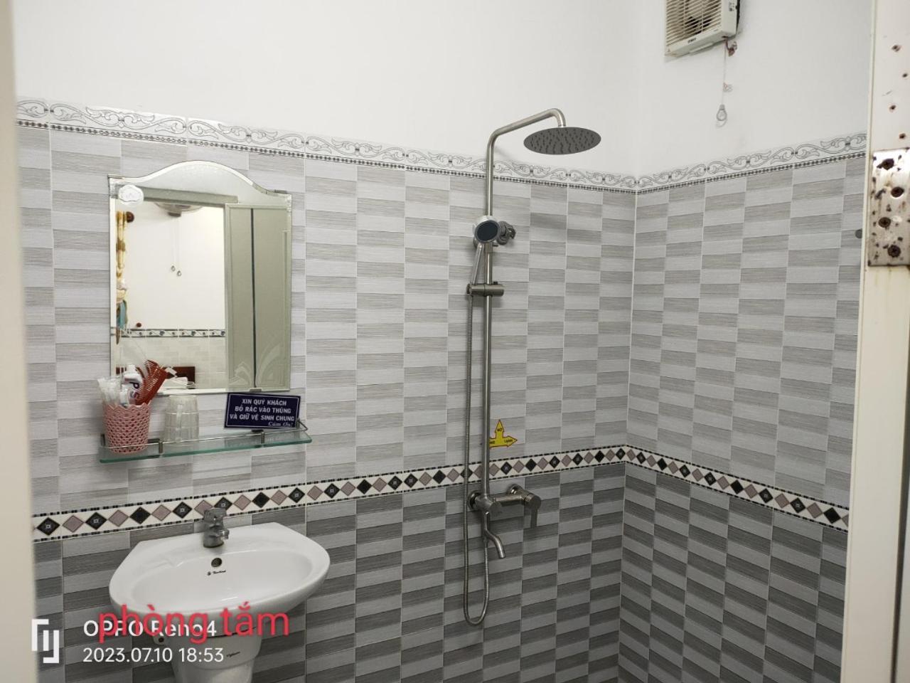 Anh Tan Hotel Вунгтау Экстерьер фото